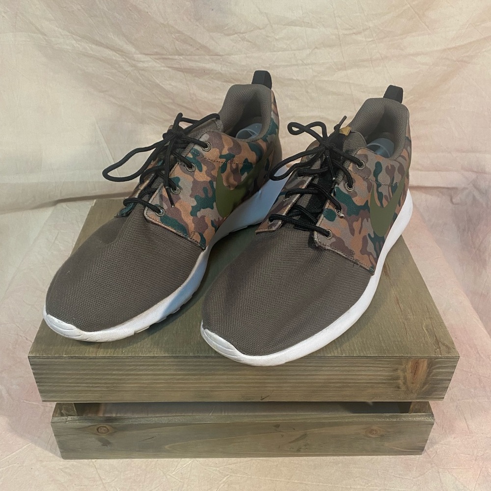 Men’s Nike Roshe One SE